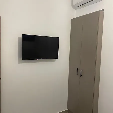 Halepa Iolida خانيا