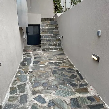 Halepa Iolida *